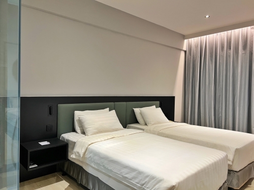 Ruby Rooms (7)