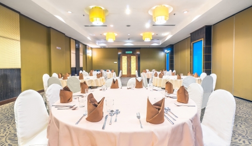 3-Round Table